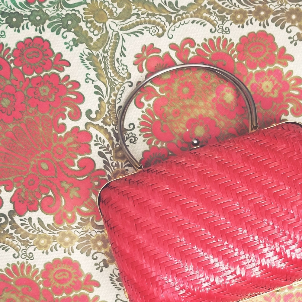Vintage Forsum Red Basket Weave Frame Purse
